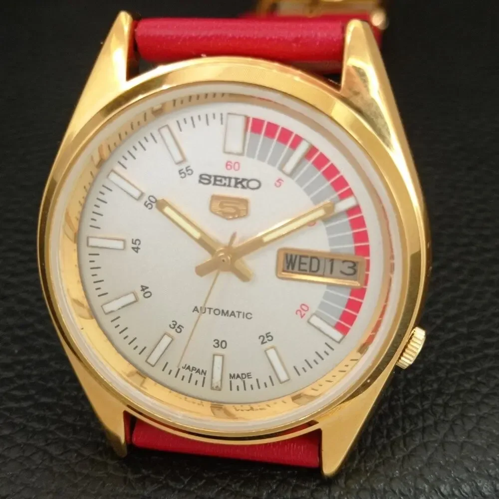 Vintage 1970 Seiko Automatic Mens Gold Watch W/daydate & White accents